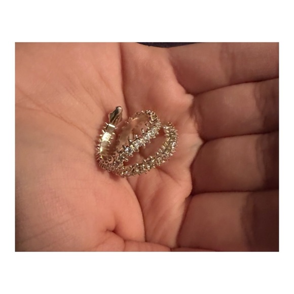 Kendra Scott Beck Wrap Ring. Size 6 GOLD tone - Picture 5 of 10